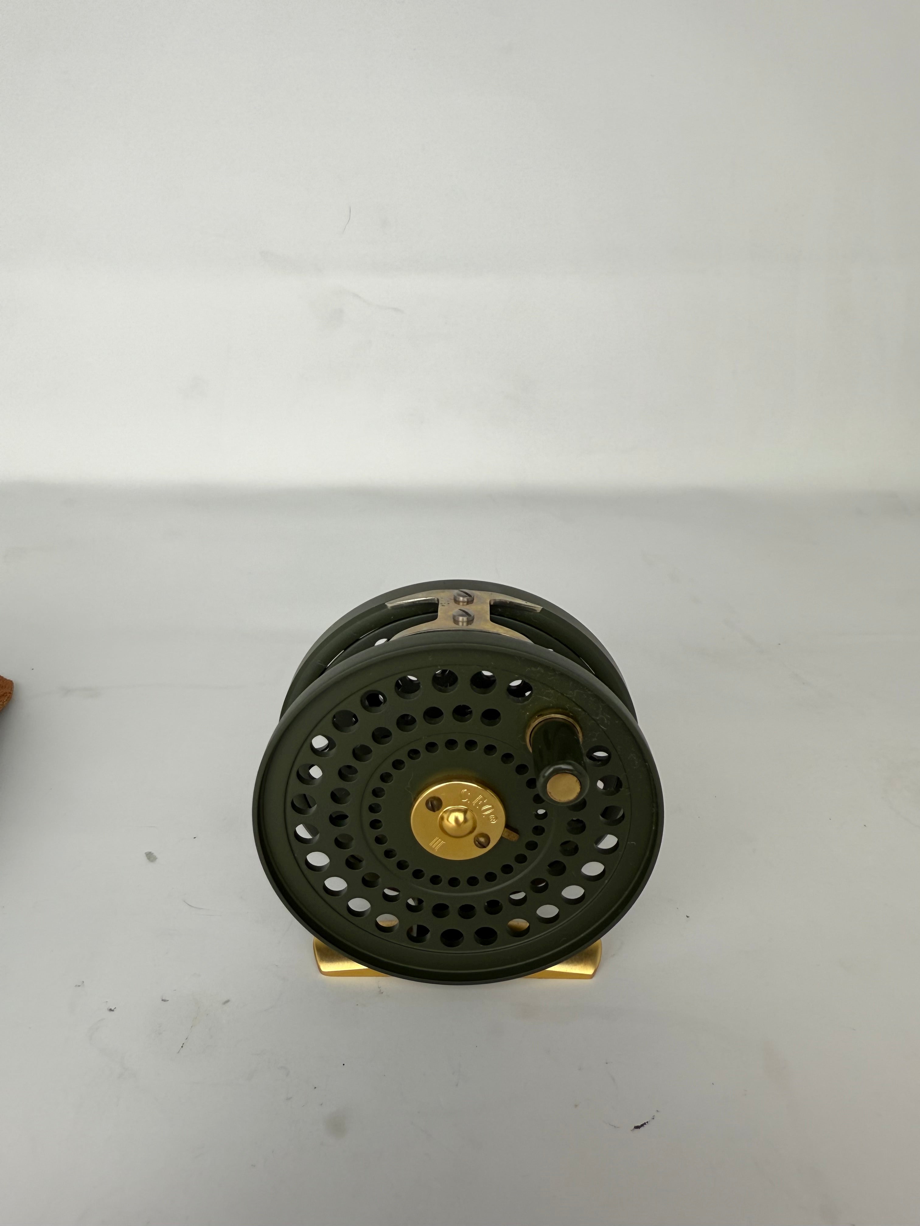 Used Orvis CFO 3 Reel Green