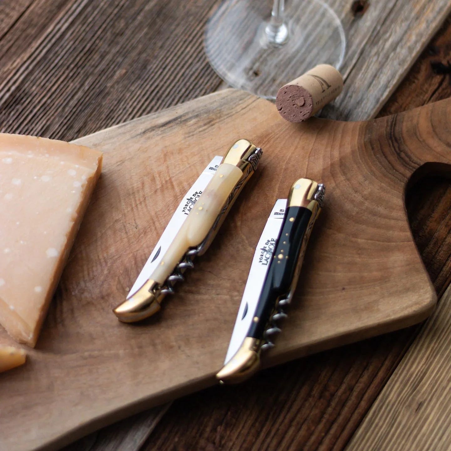 Laguiole 12cm Picnic Knife with Brass Bolsters