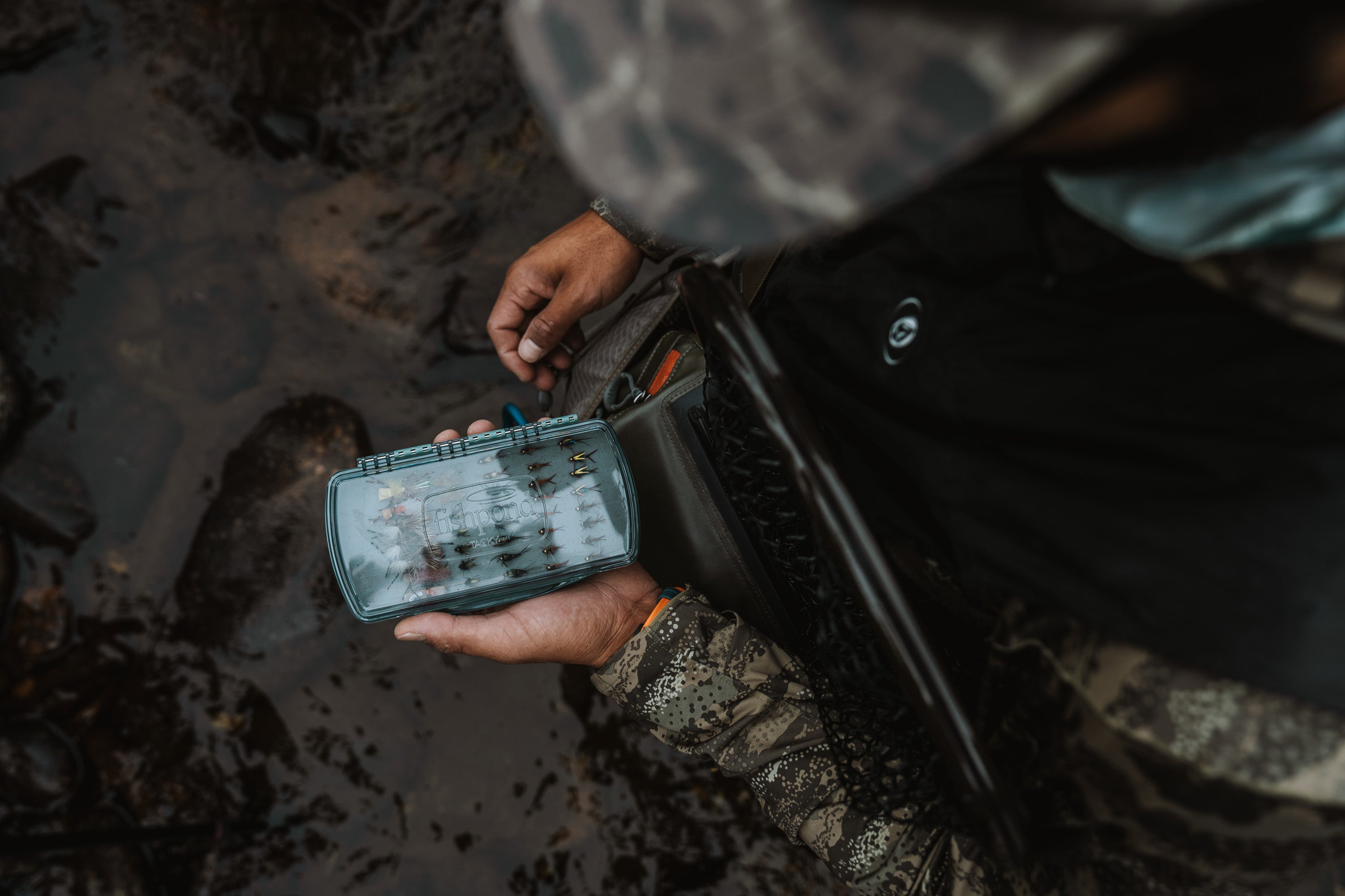 Fishpond Tacky Pescador Fly Box - Medium Clear w/ Dynamic Foam